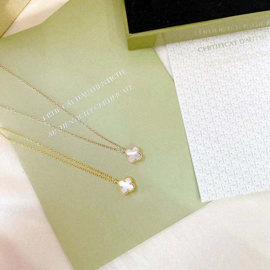 [Everoly JW]CLOVER MINI 9.5MM WHITE MOTHER-OF-PEARL NECKLACE