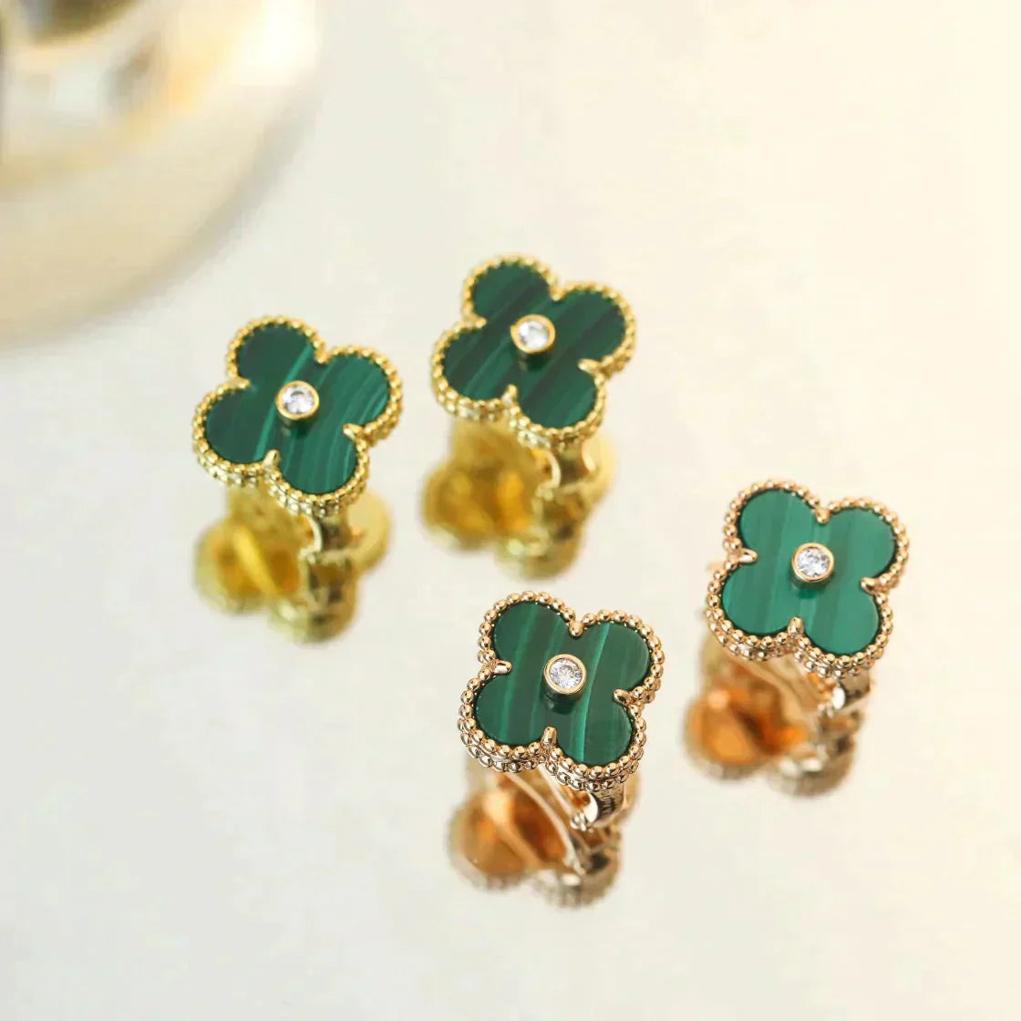 [Everoly JW]CLOVER MEDIUM 1 MOTIFS MALACHITE DIAMOND EARRINGS