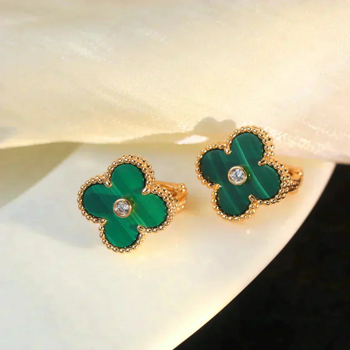 [Everoly JW]CLOVER MEDIUM 1 MOTIFS MALACHITE DIAMOND EARRINGS
