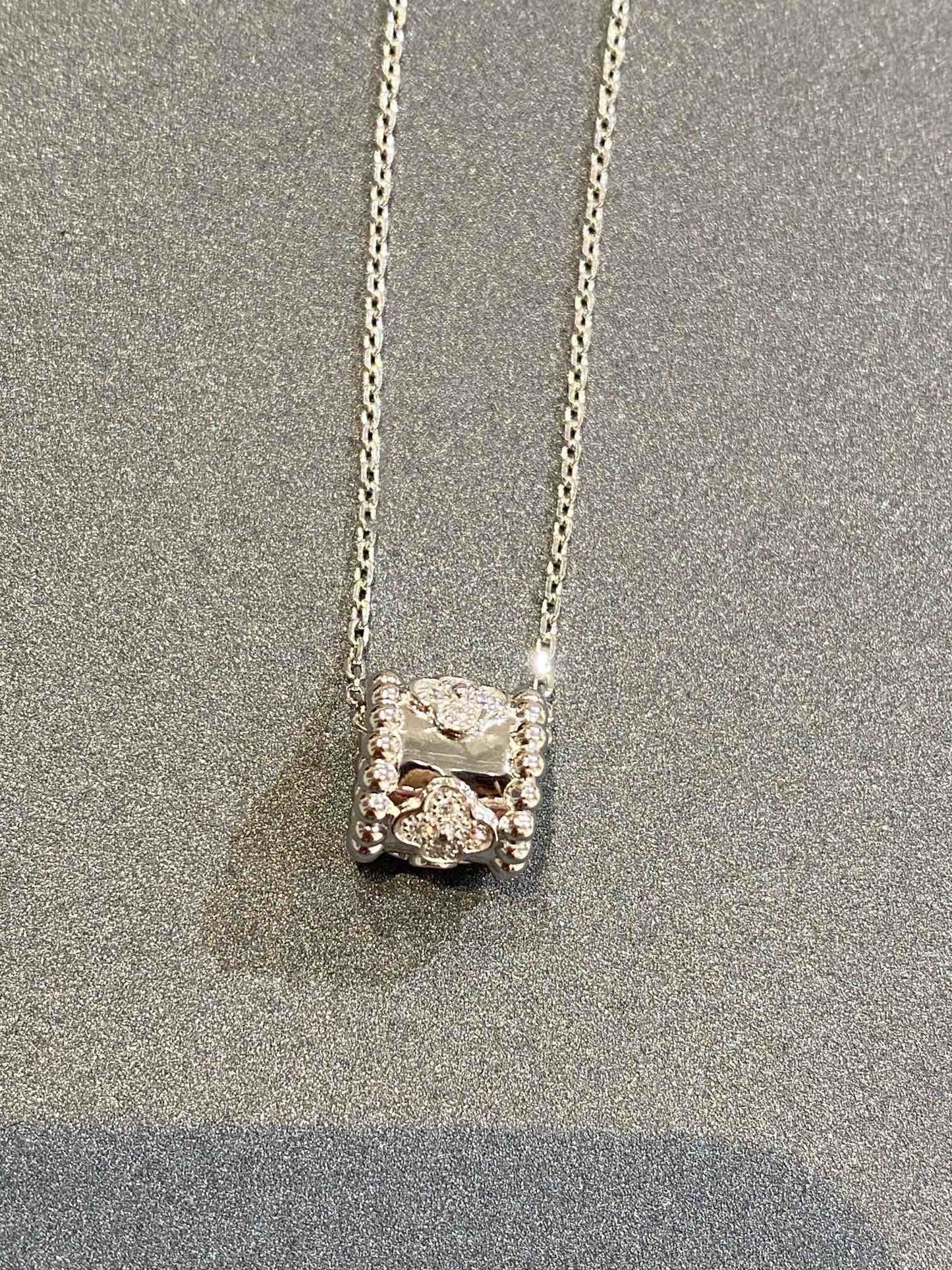 [Everoly JW]PERLEE PEDANT SIVLER DIAMOND NECKLACE