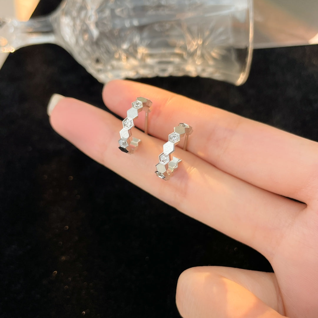 [Everoly JW]BEE LOVE DIAMOND HOOP EARRINGS