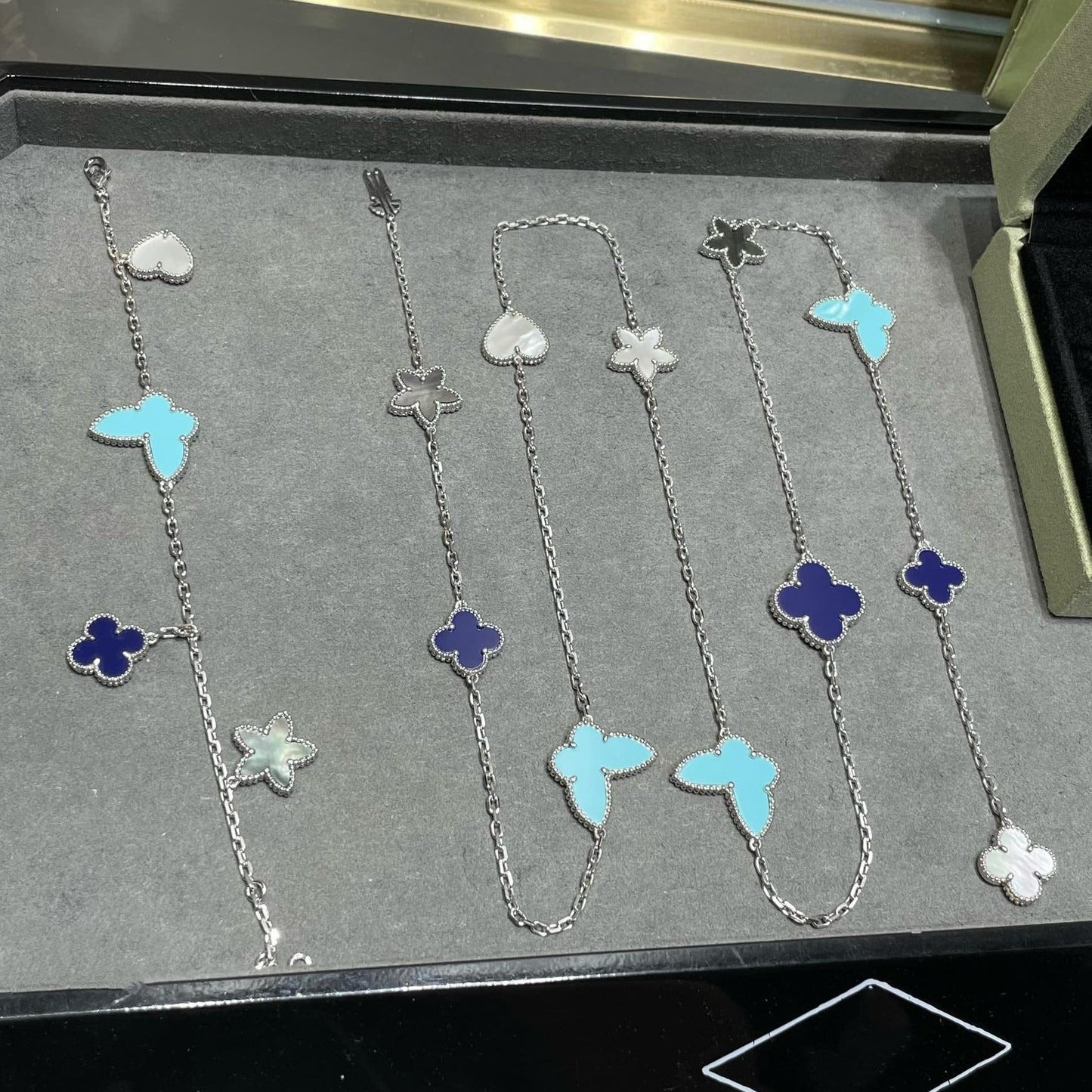 [Everoly JW]LUCKY CLOVER SILVER 11 MOTIF NECKLACE