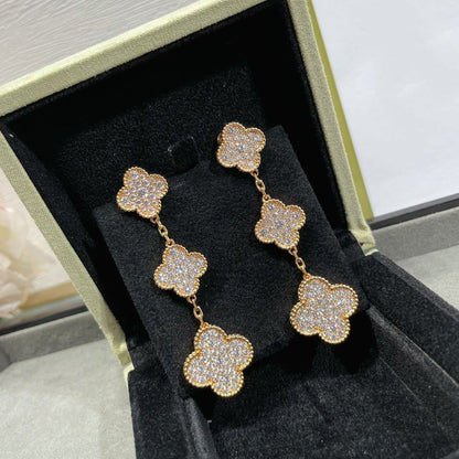 [Everoly JW]CLOVER 3 MOTIFS DIAMOND PAVED ROSE GOLD EARRINGS