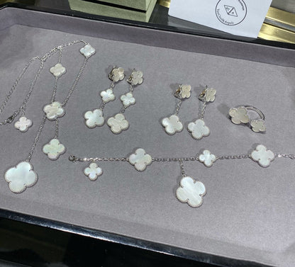 [Everoly JW]CLOVER 5 MOTIF WHITE MOP SILVER BRACELET