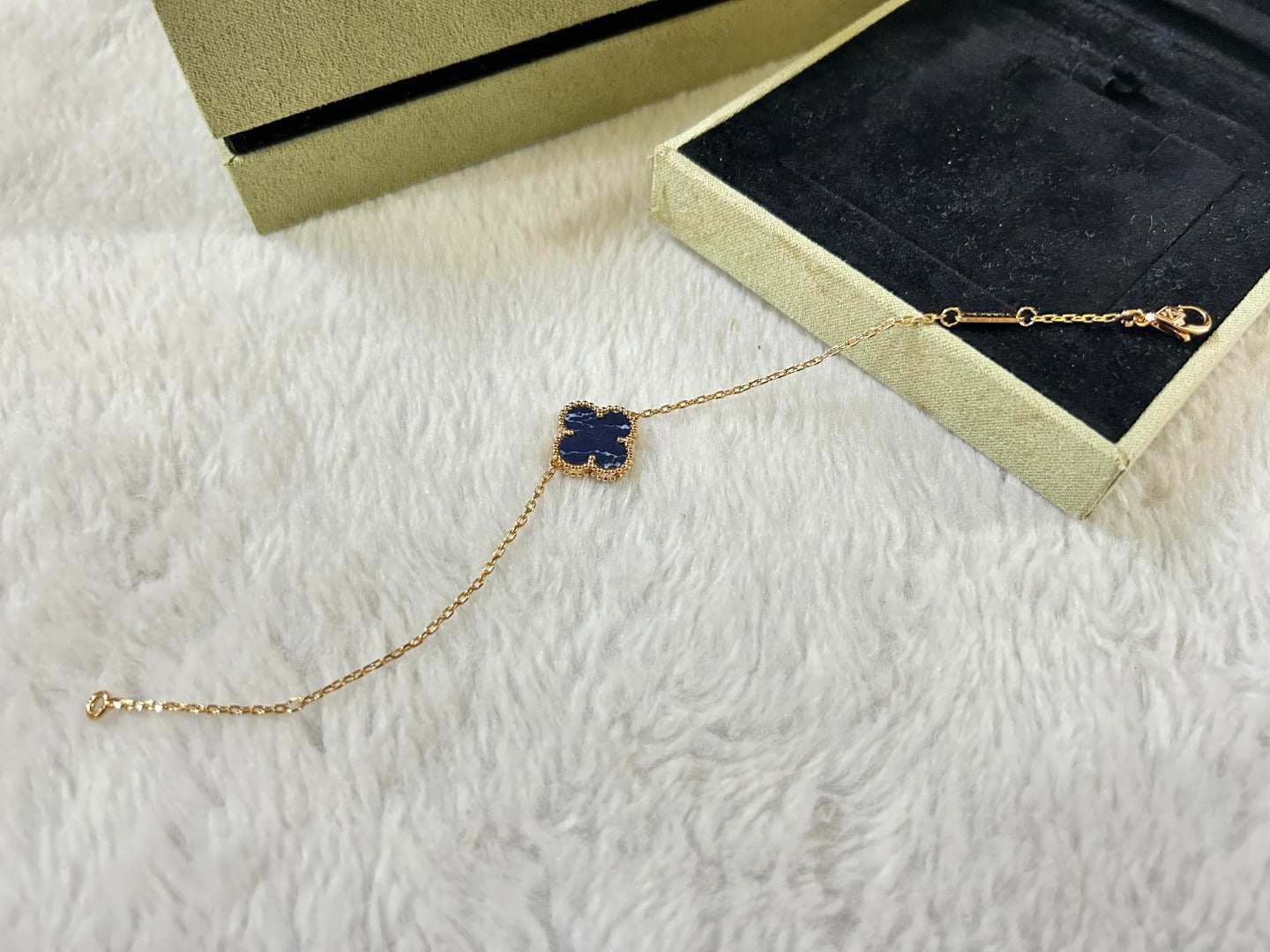 [Everoly JW]CLOVER 1 MOTIF PIETERSITE BRACELET