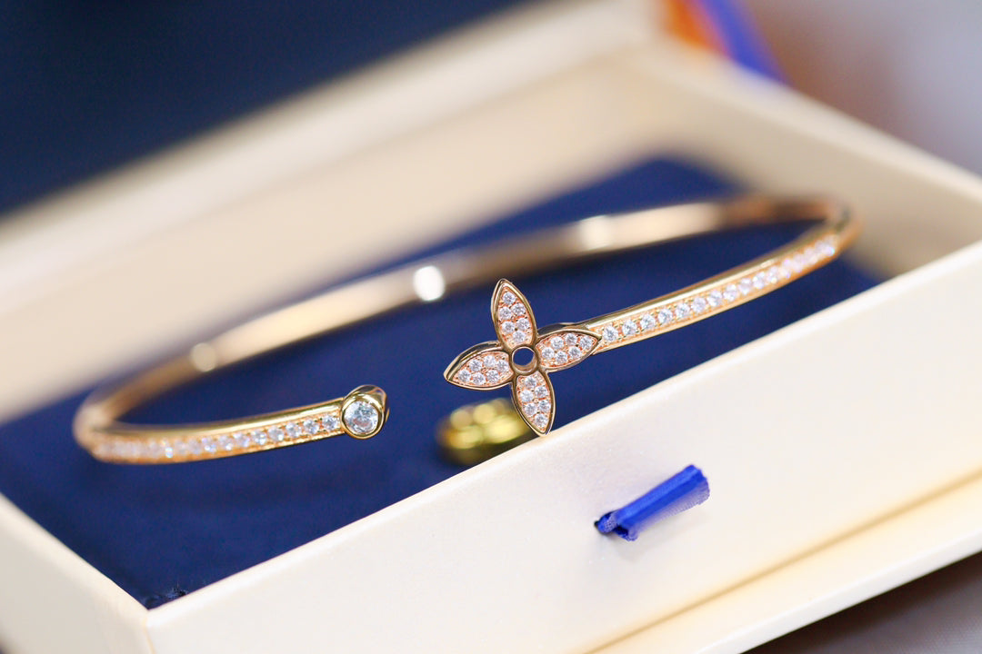 [Everoly JW]IDYLLE PINK GOLD OPEN BRACELET DIAMOND PAVED