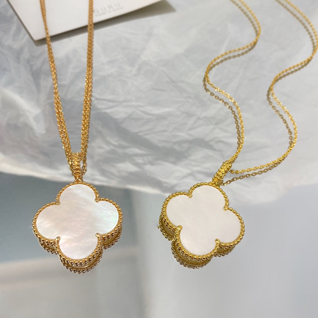 [Everoly JW]CLOVER 25MM MOP LARGE PENDANT NECKLACE