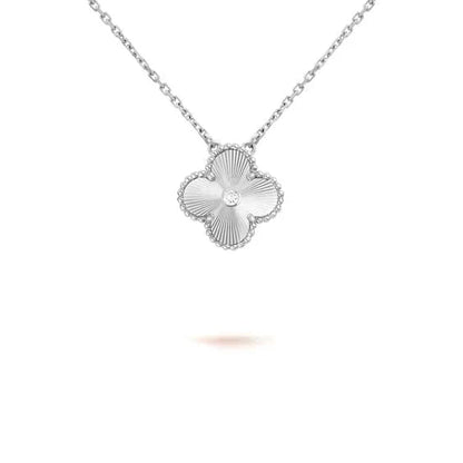 [Everoly JW]CLOVER  15MM DIAMOND LASER NECKLACE SILVER