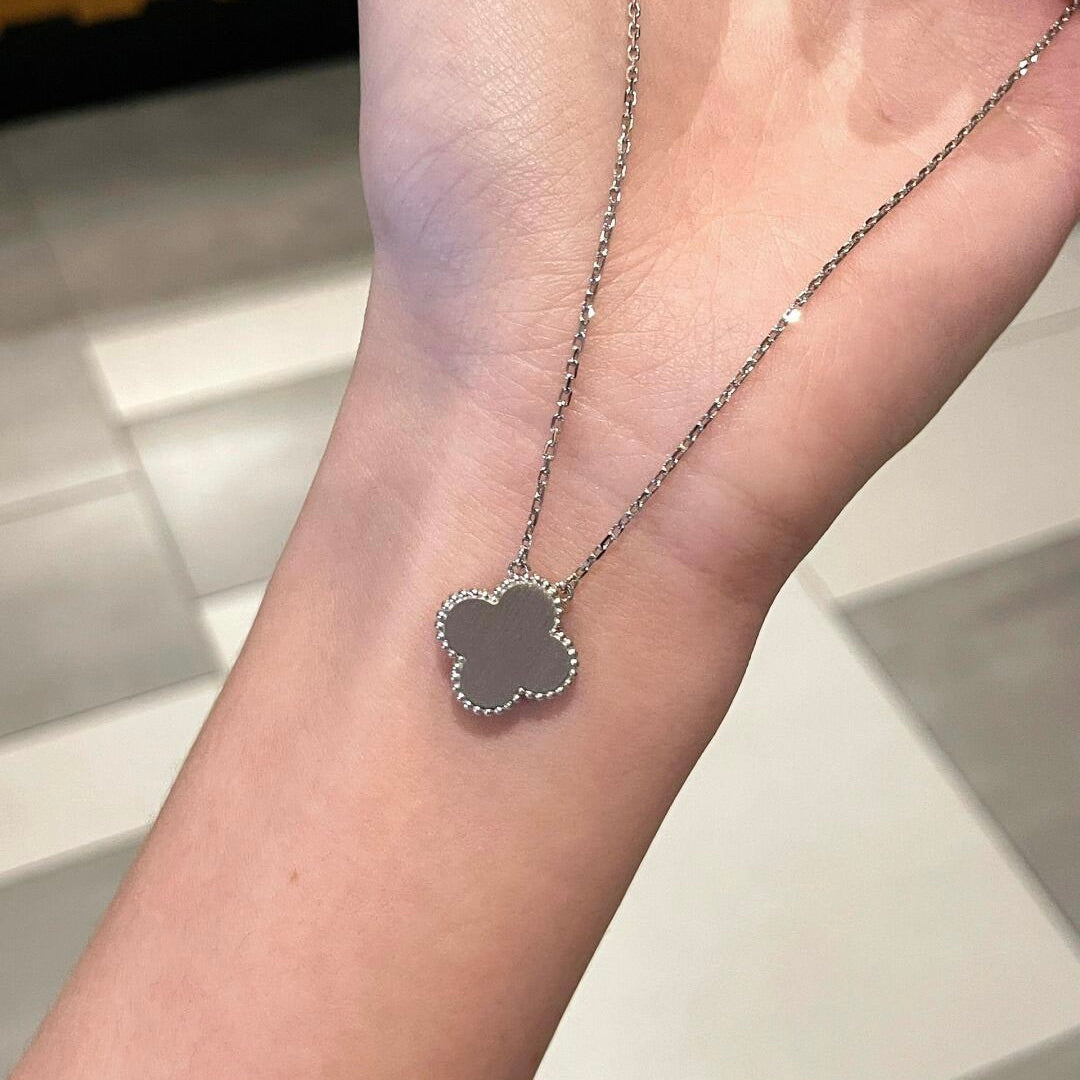 [Everoly JW]CLOVER 15MM DIAMOND LASER NECKLACE- CHRISTMAS 2024 SPECIAL EDITION