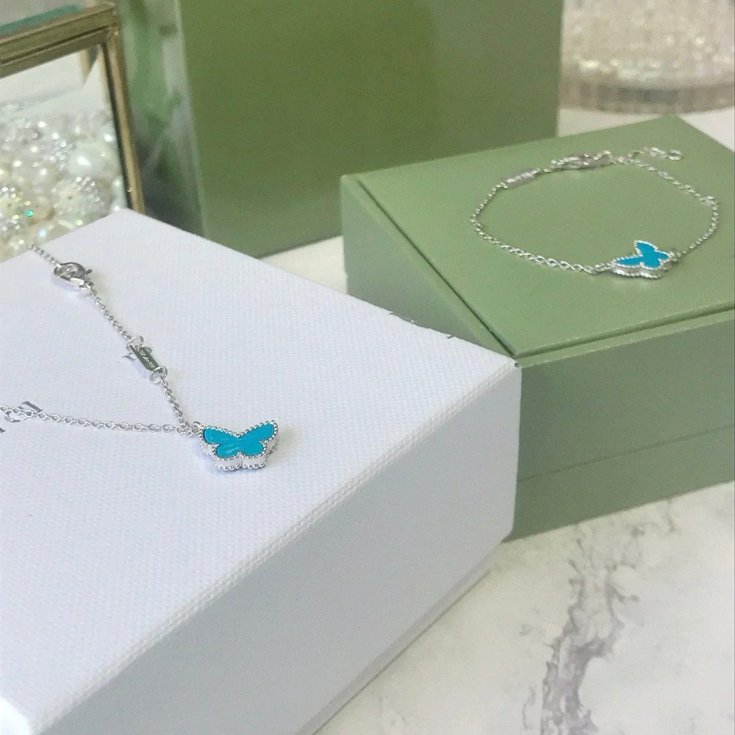 [Everoly JW]BUTTERFLY TURQUOISE BUTTERFLY BRACELET SILVER
