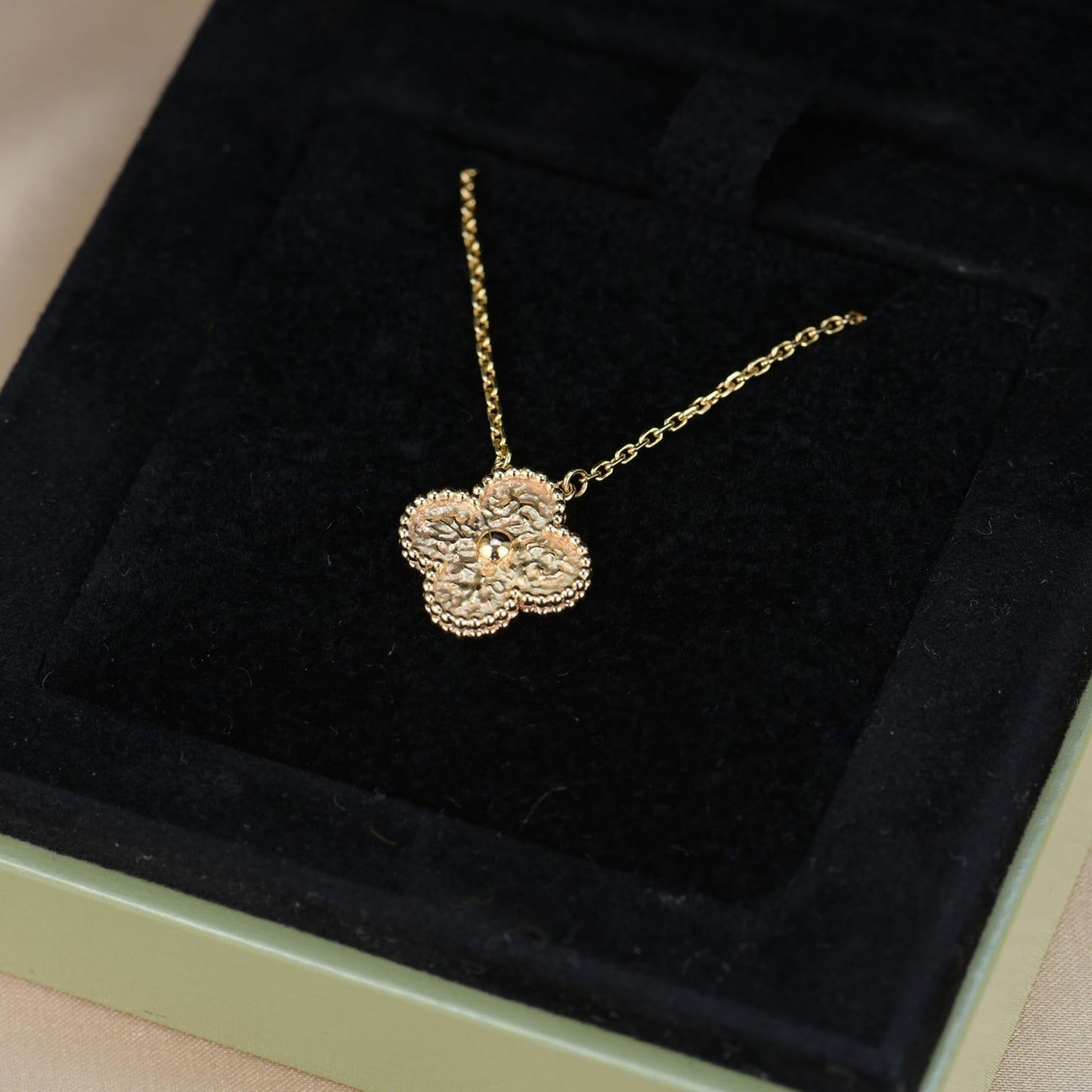 [Everoly JW]CLOVER 15MM  BRONZING NECKLACE