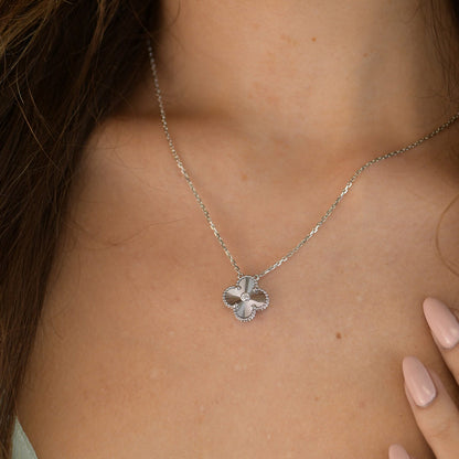 [Everoly JW]CLOVER  15MM DIAMOND LASER NECKLACE SILVER