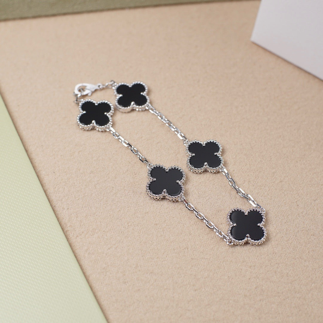 [Everoly JW]CLOVER 5 MOTIF ONYXS  BRACELET SILVER