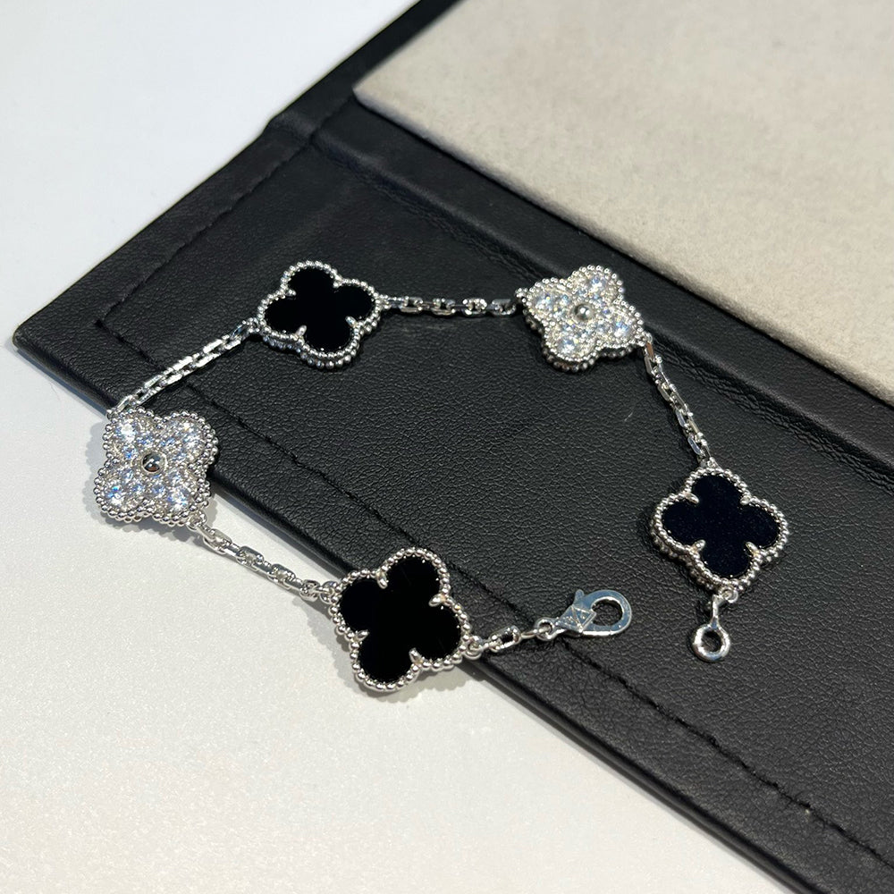 [Everoly JW]CLOVER 5 MOTIF ONYXS DIAMOND BRACELET SILVER