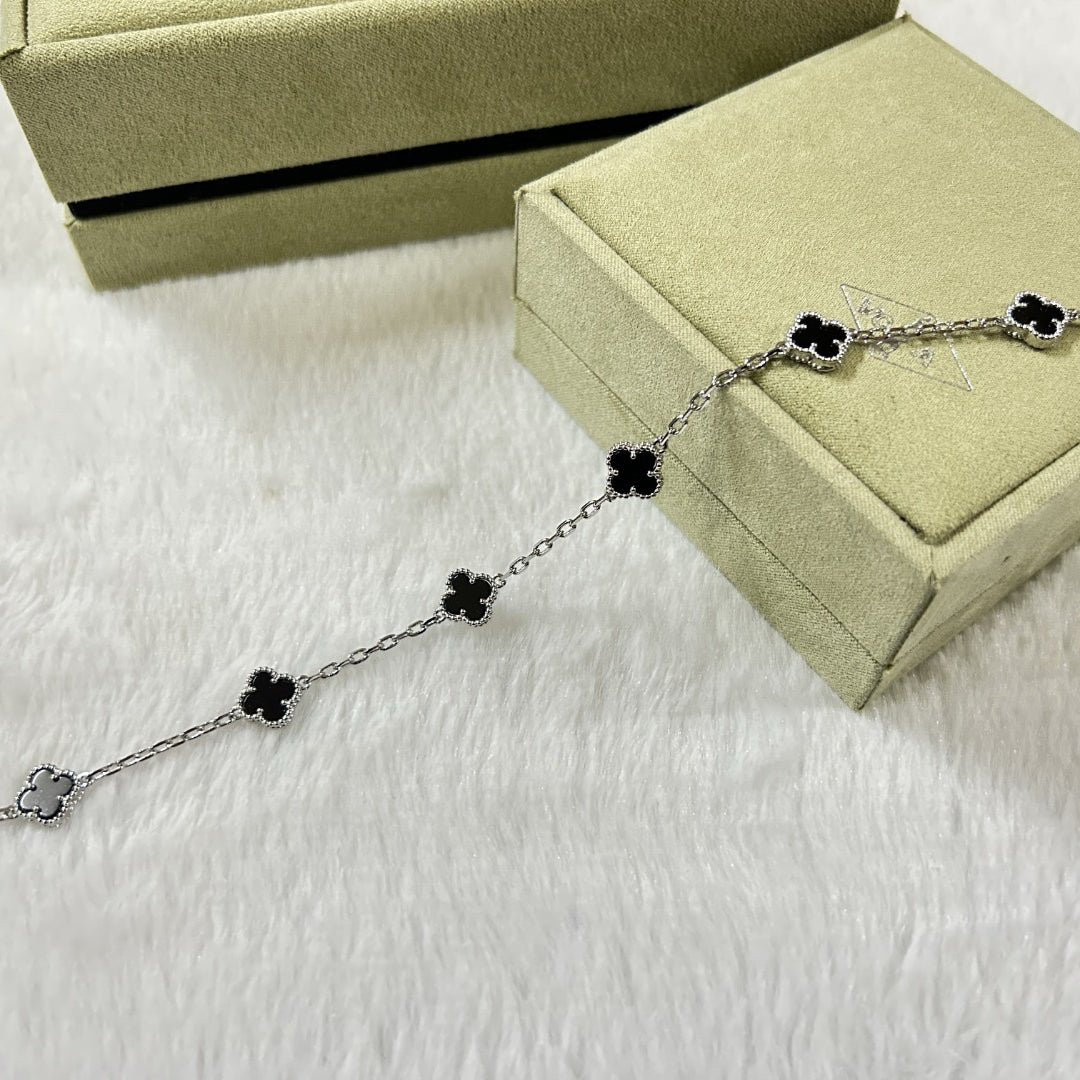[Everoly JW]CLOVER 6 MOTIF  ONYXS BRACELET