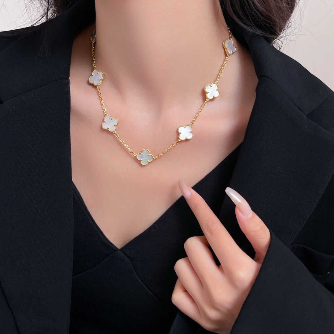 [Everoly JW]CLOVER 10 MOTIFS WHITE MOTHER OF PEARL NECKLACE