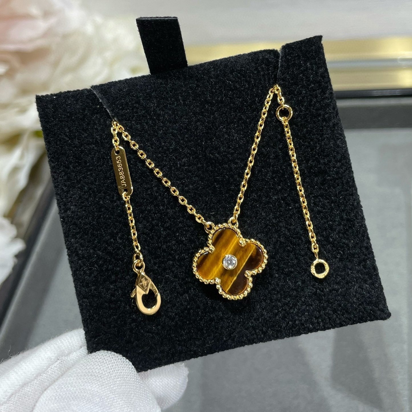 [Everoly JW]CLOVER 15MM DIAMOND AND YELLOW TIGER'S EYE AGATE necklace