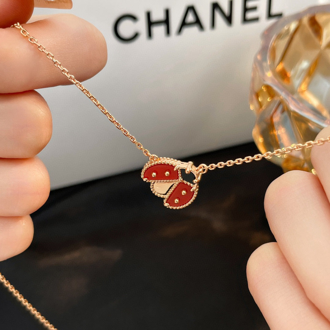 [Everoly JW]LUCKY  CARNELIANS LADYBUG NECKLACE