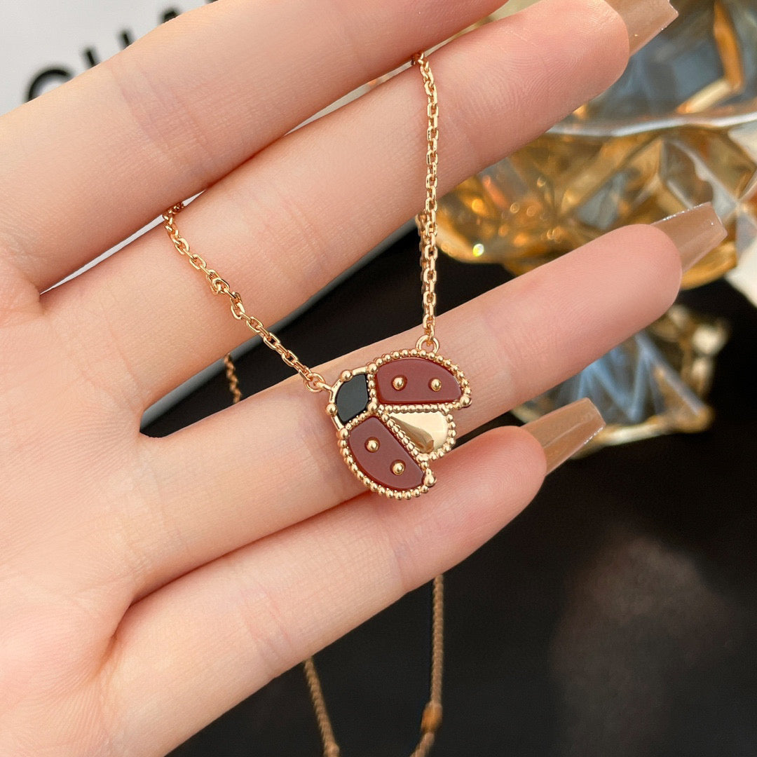 [Everoly JW]LUCKY  CARNELIANS LADYBUG NECKLACE