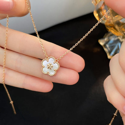 [Everoly JW]LUCKY  WHITE MOP  PLUM BLOSSOM NECKLACE