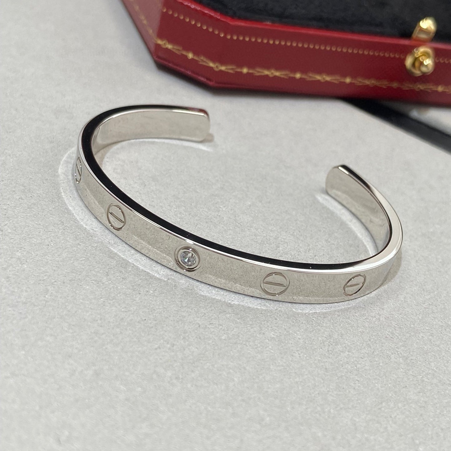[Everoly JW]LOVE BRACELET 6.1MM 1 DIAMOND OPEN CUFF