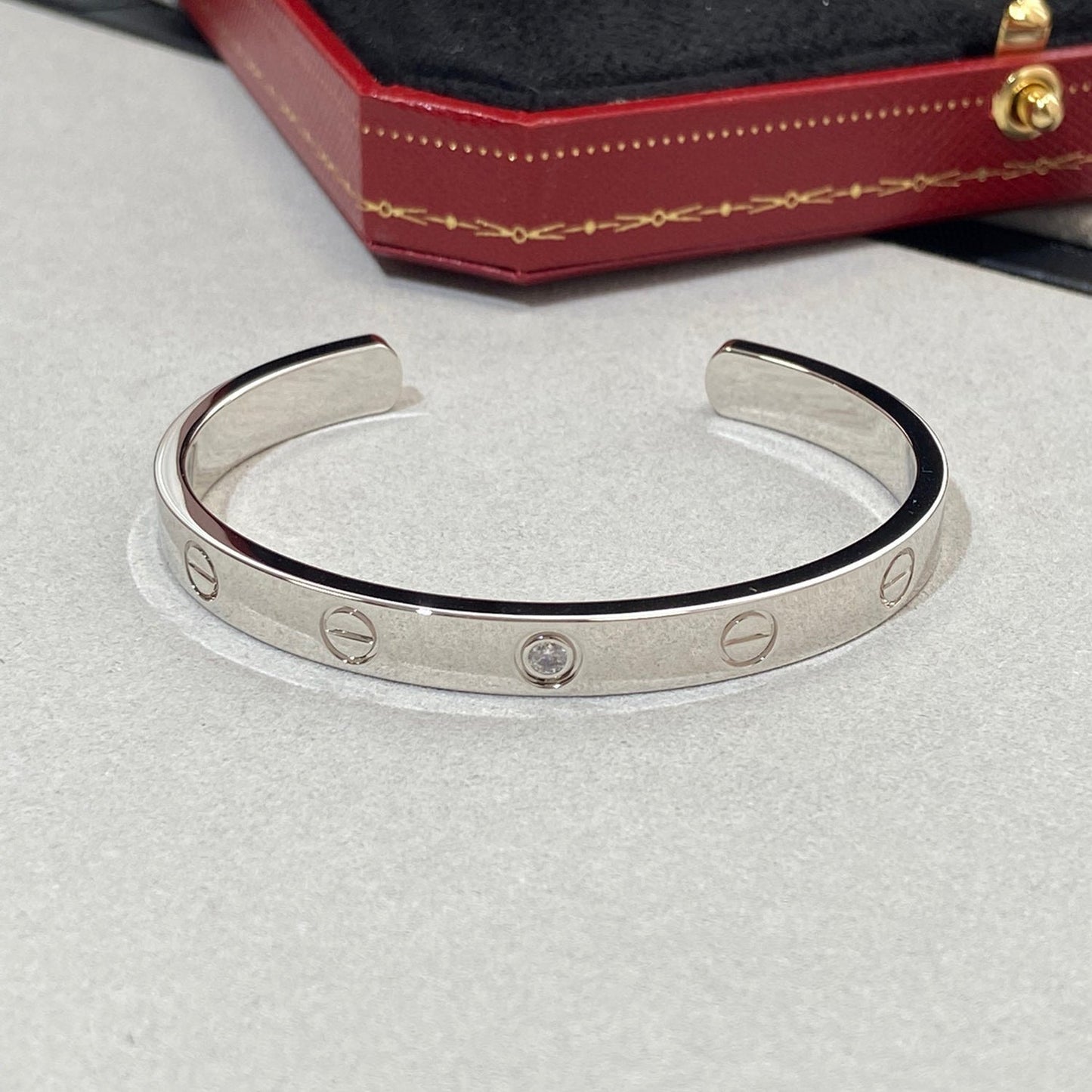 [Everoly JW]LOVE BRACELET 6.1MM 1 DIAMOND OPEN CUFF