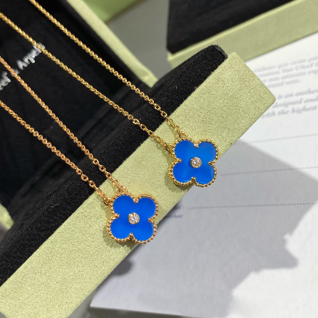 [Everoly JW]CLOVER 15MM DIAMOND AND BLUE AGATE NECKLACE