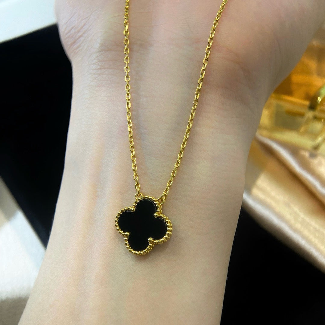 [Everoly JW]CLOVER 15MM BLACK ONYX SINGLE FLOWER NECKLACE