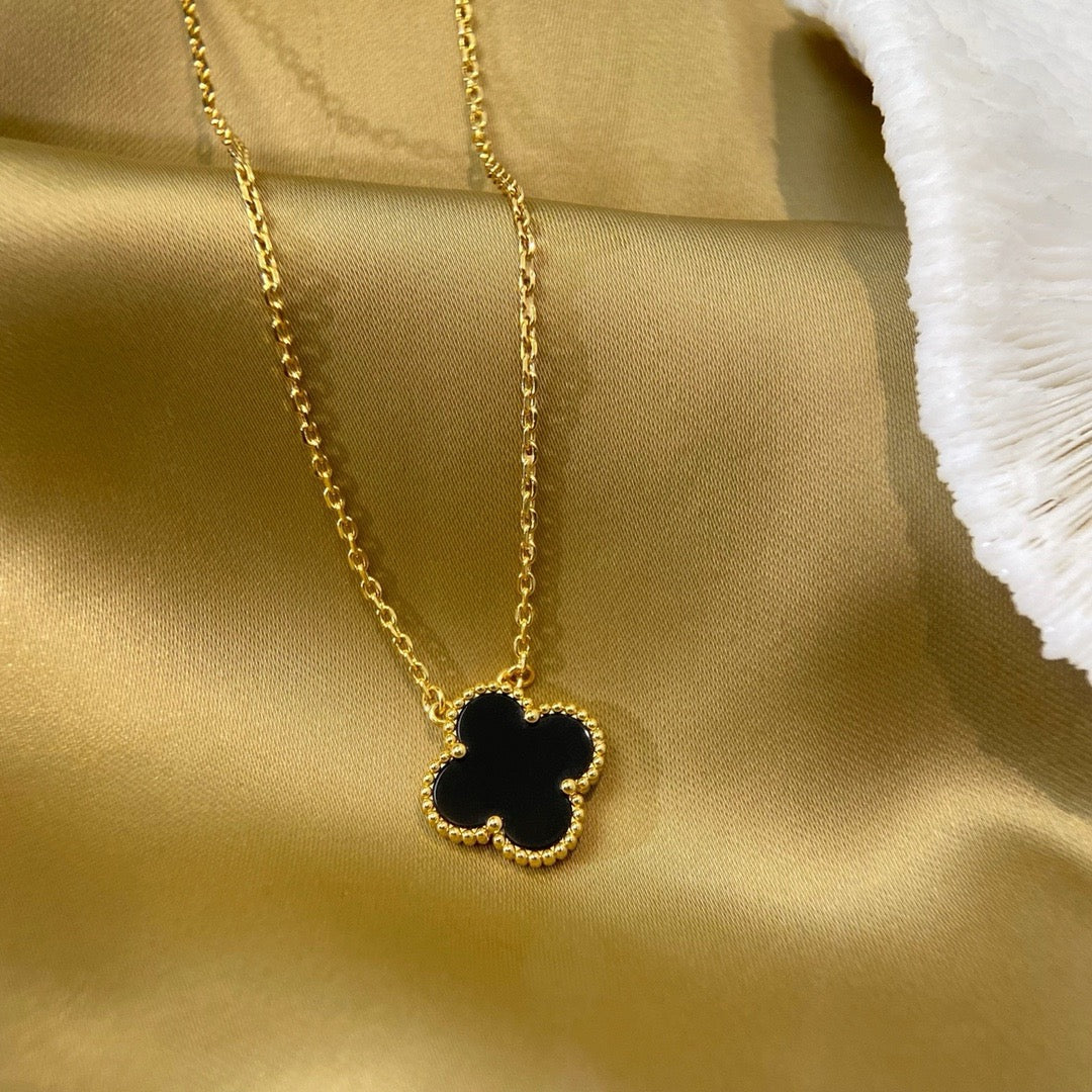 [Everoly JW]CLOVER 15MM BLACK ONYX SINGLE FLOWER NECKLACE