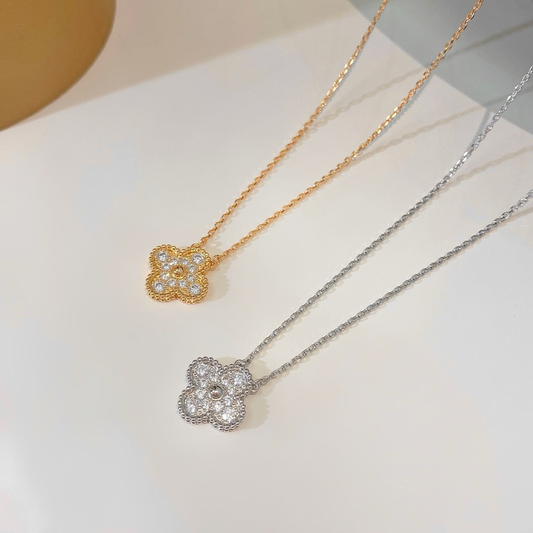 [Everoly JW]CLOVER 15MM DIAMOND SINGLE FLOWER NECKLACE