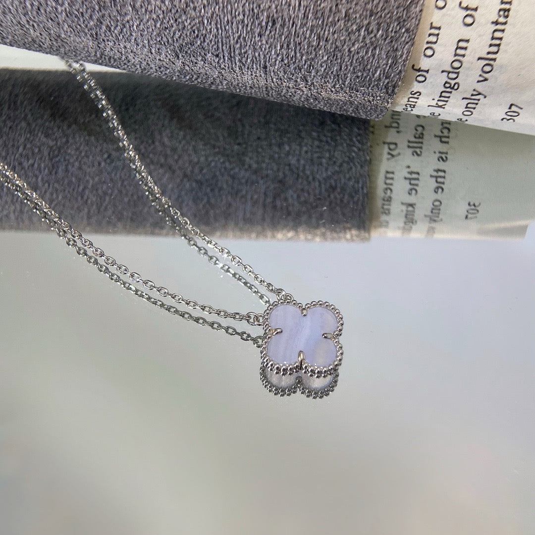 [Everoly JW]CLOVER 15MM BLUE CHALCEDONY NECKLACE SILVER