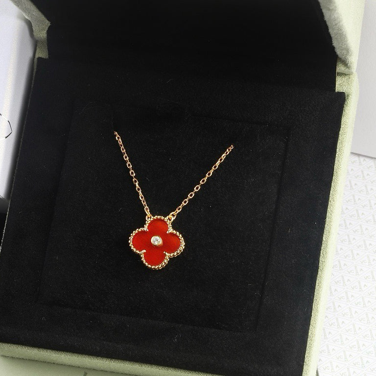 [Everoly JW]CLOVER 15MM DIAMOND CARNELIAN NECKLACE