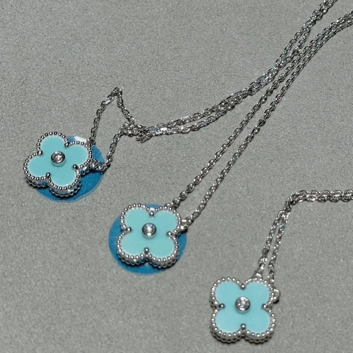 [Everoly JW]CLOVER 1 DIAMOND LIGHT BLUE SILVER NECKLACE