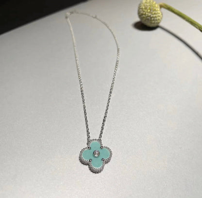 [Everoly JW]CLOVER 1 DIAMOND LIGHT BLUE SILVER NECKLACE