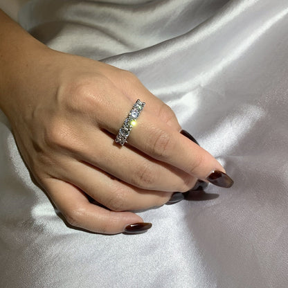 [Everoly JW]Gorgeous Round Cut Tennis Ring