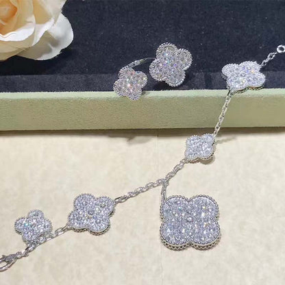 [Everoly JW]CLOVER 6 MOTIFS SILVER DIAMOND BRACELET