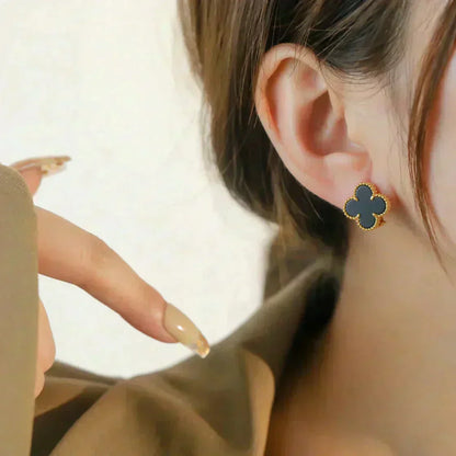 [Everoly JW]CLOVER MEDIUM 1 MOTIFS  ONYX STUD EARRINGS