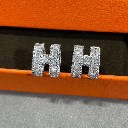 [Everoly JW]H STUD EARRINGS WITH SILVER DIAMONDS