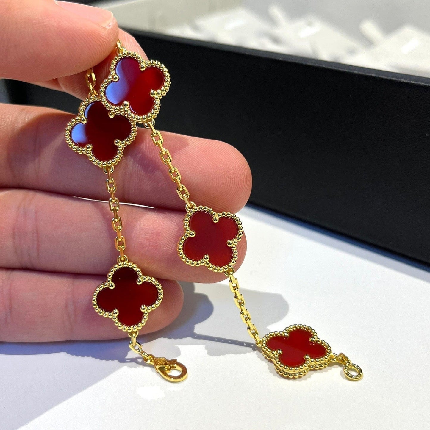 [Everoly JW]CLOVER 5 MOTIFS RED AGATE  BRACELET