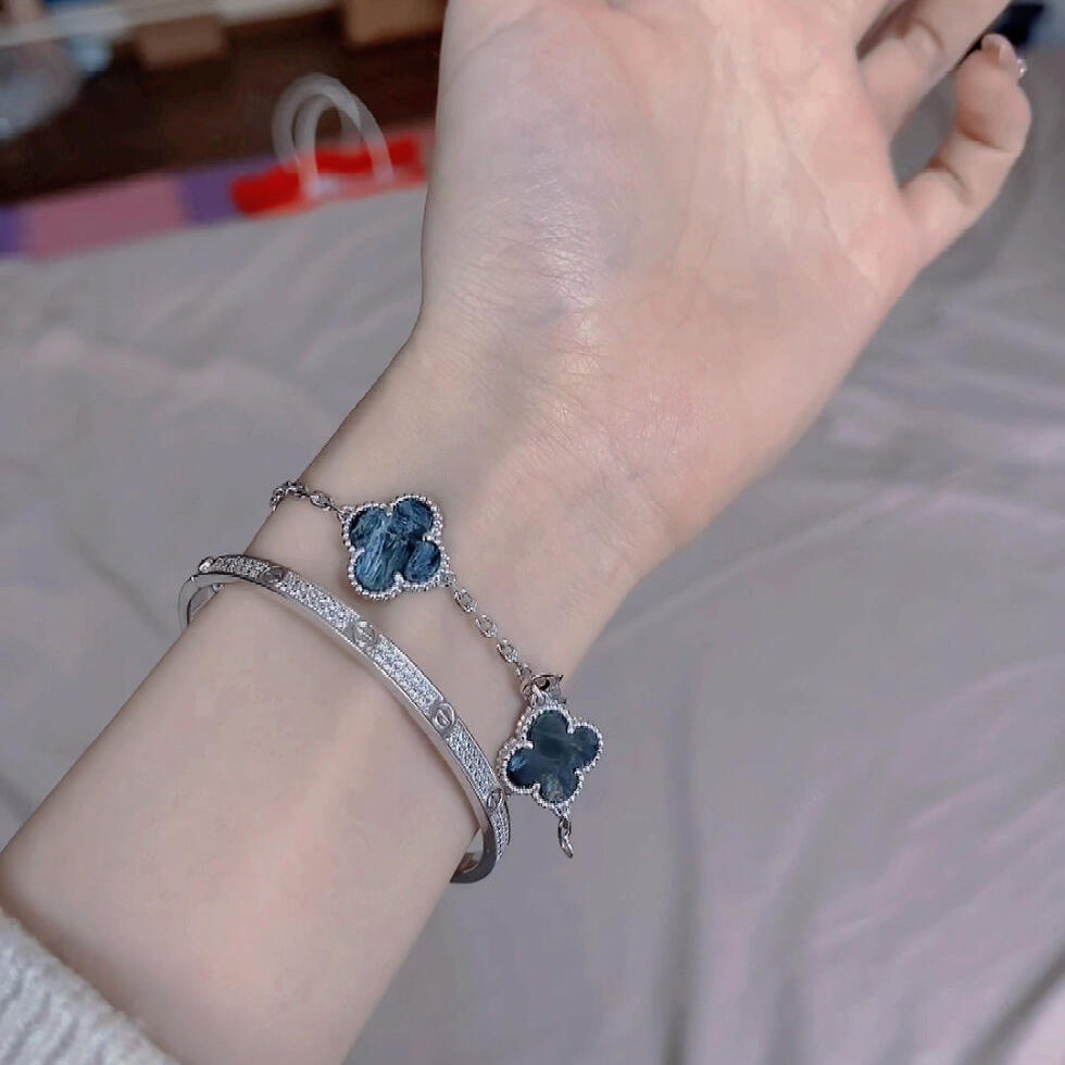 [Everoly JW]CLOVER 5 MOTIF PIETERSITE SILVER BRACELET