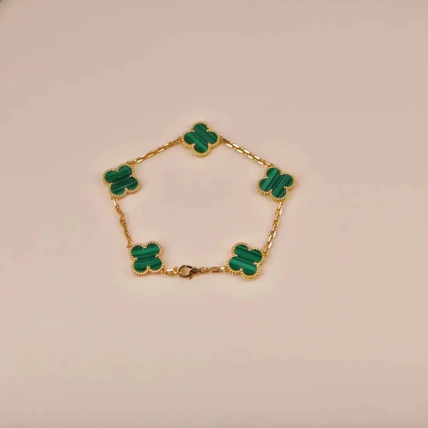 [Everoly JW]CLOVER 5 MOTIFS MALACHITE BRACELET