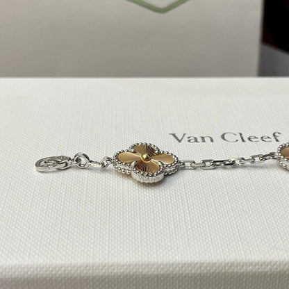 [Everoly JW]CLOVER  5 MOTIFS  CHRISTMAS LIMITED EDITION BRACELET