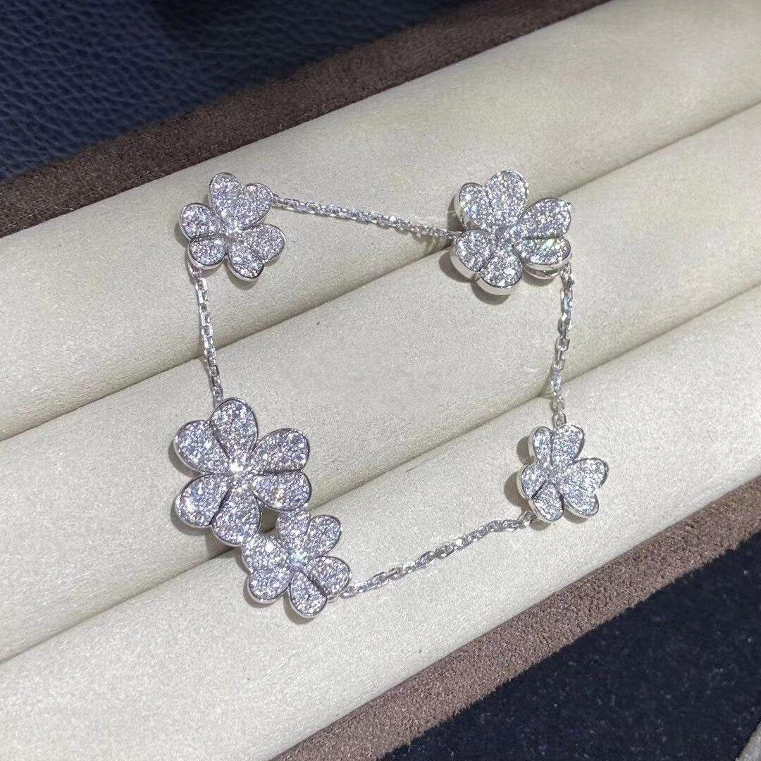 [Everoly JW]FRIVOLE SILVER 5 FLOWERS BRACELET