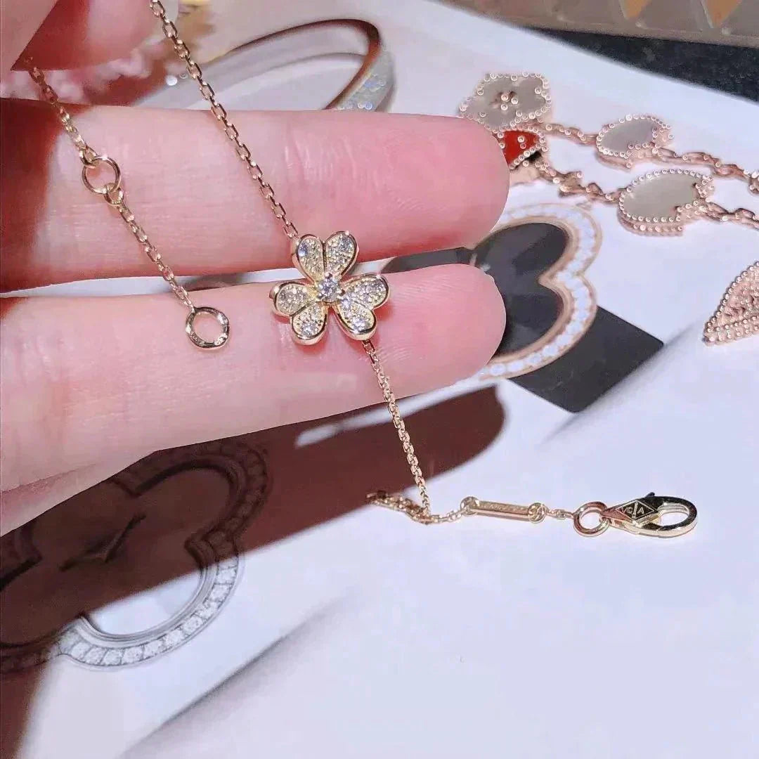 [Everoly JW]FRIVOLE GOLD FLOWER DIAMOND BRACELET