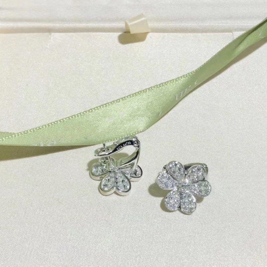 [Everoly JW]FRIVOLE SILVER FLOWER DIAMOND EARRINGS