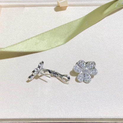 [Everoly JW]FRIVOLE SILVER FLOWER DIAMOND EARRINGS