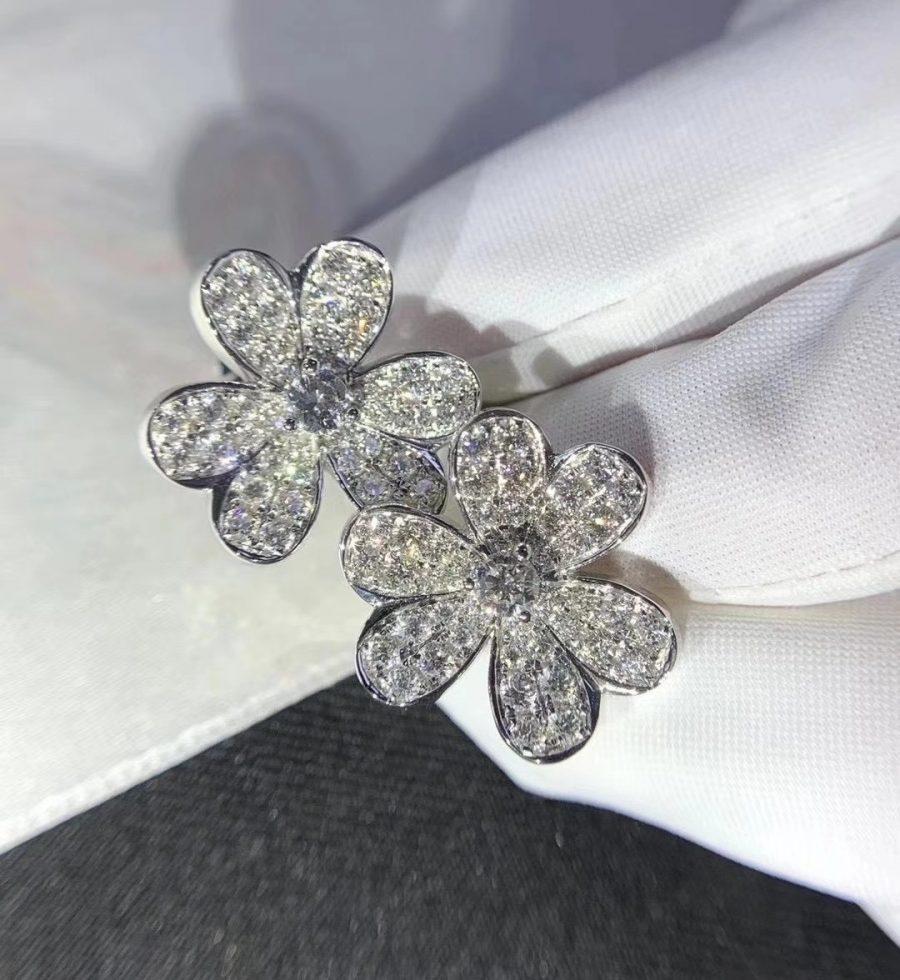 [Everoly JW]FRIVOLE SILVER FLOWER DIAMOND EARRINGS