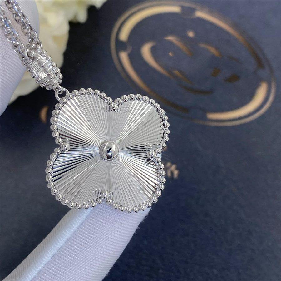 [Everoly JW]CLOVER 25MM SILVER BIG CLOVER NECKLACE