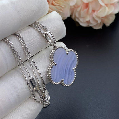[Everoly JW]CLOVER SILVER CHALCEDONY BIG CLOVER NECKLACE