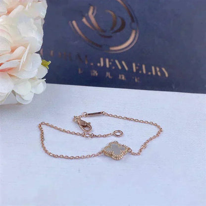 [Everoly JW]CLOVER WHITE MOP SINGLE FLOWER BRACELET